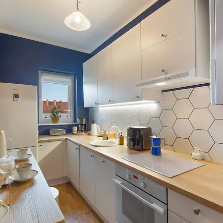 2 Bed Flat - Sleeps 8 - Parking - Wifi アパート シュチェチン