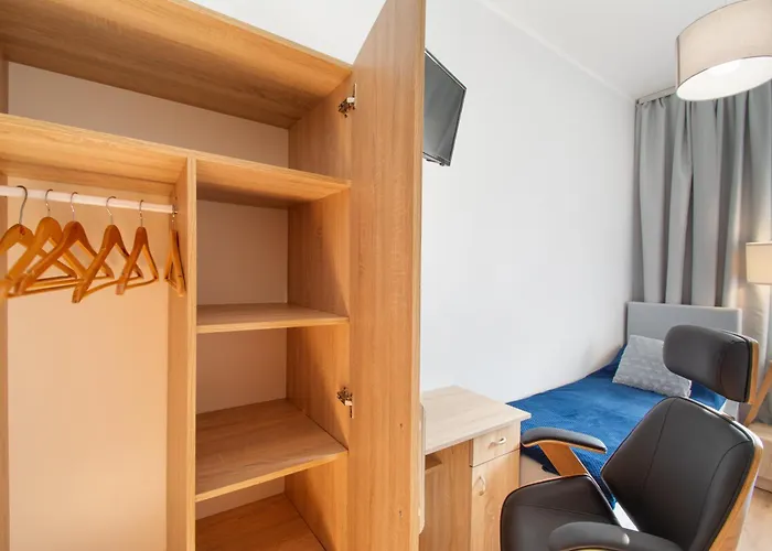 2 Bed Flat - Sleeps 8 - Parking - Wifi Apartmán